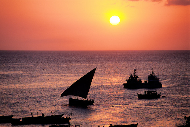Dhow Sunset Day Trip